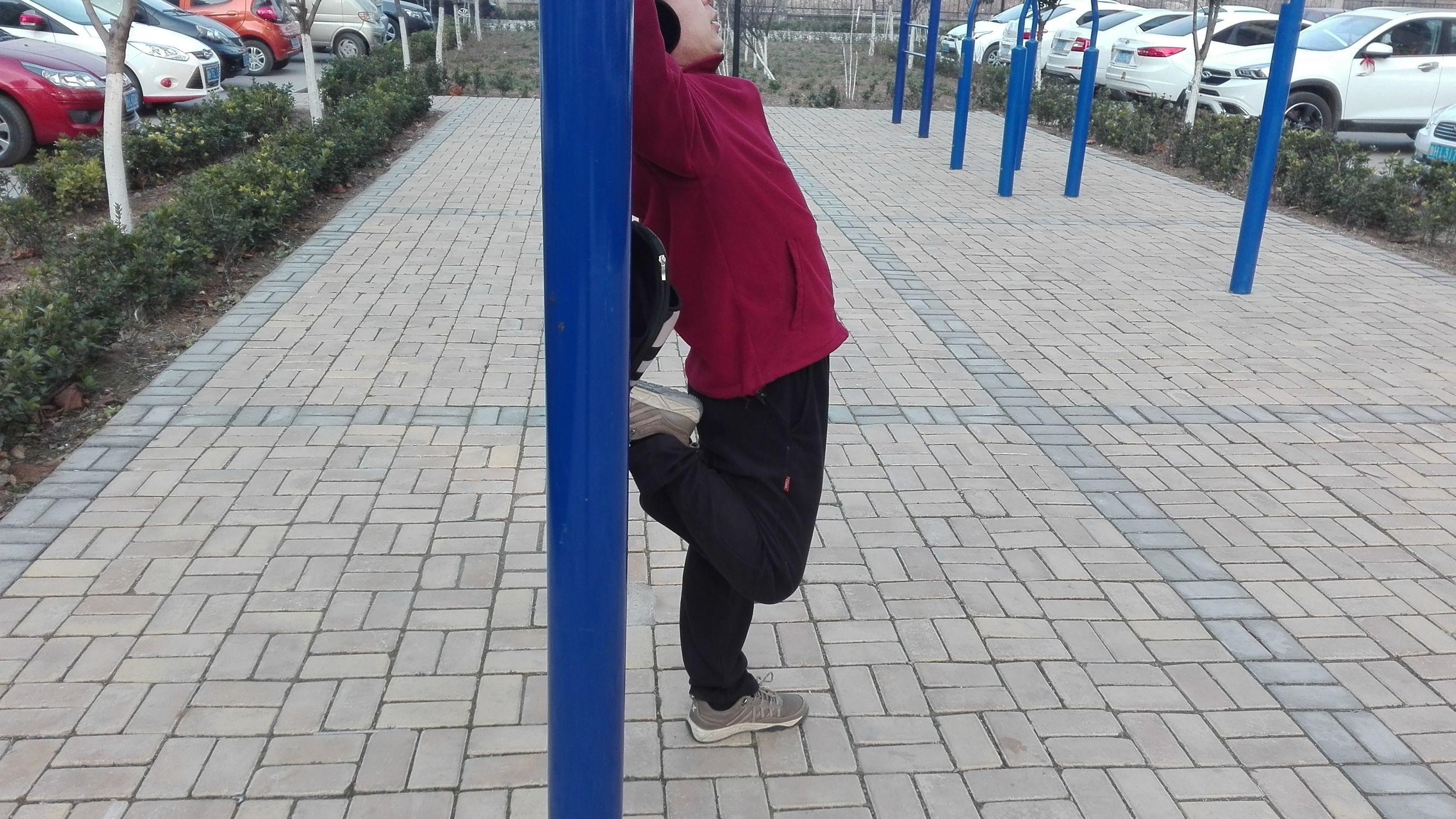 跑完步腿疼如何拉伸恢复,跑步后腿疼的拉伸动作