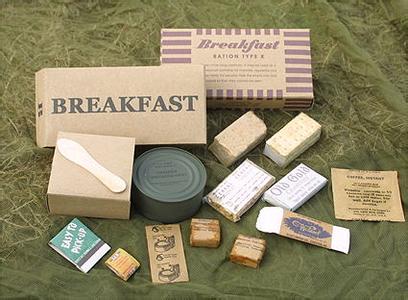 二战美军伙食有多风盛，不仅有烟吸还有黄色照片