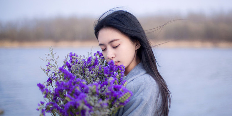 冬天用热水洗脸脱皮,热水洗脸干燥怎么办