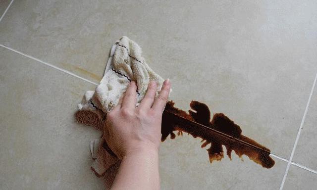 白墙脏了教你一招搞定,白墙快速铲除