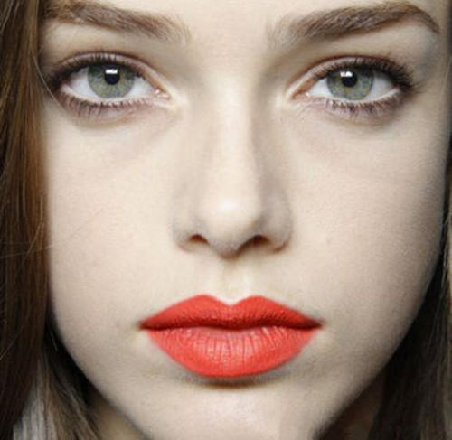 口红别乱买，这些颜色让你看上去白两个度！