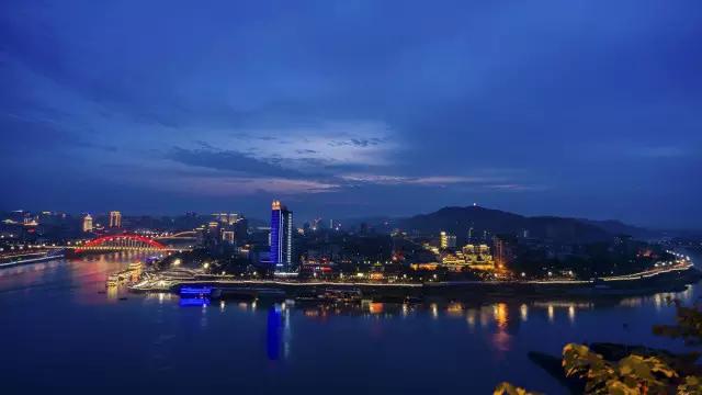 成都周边一天自驾游去哪里,春节成都附近3天自驾游哪里耍