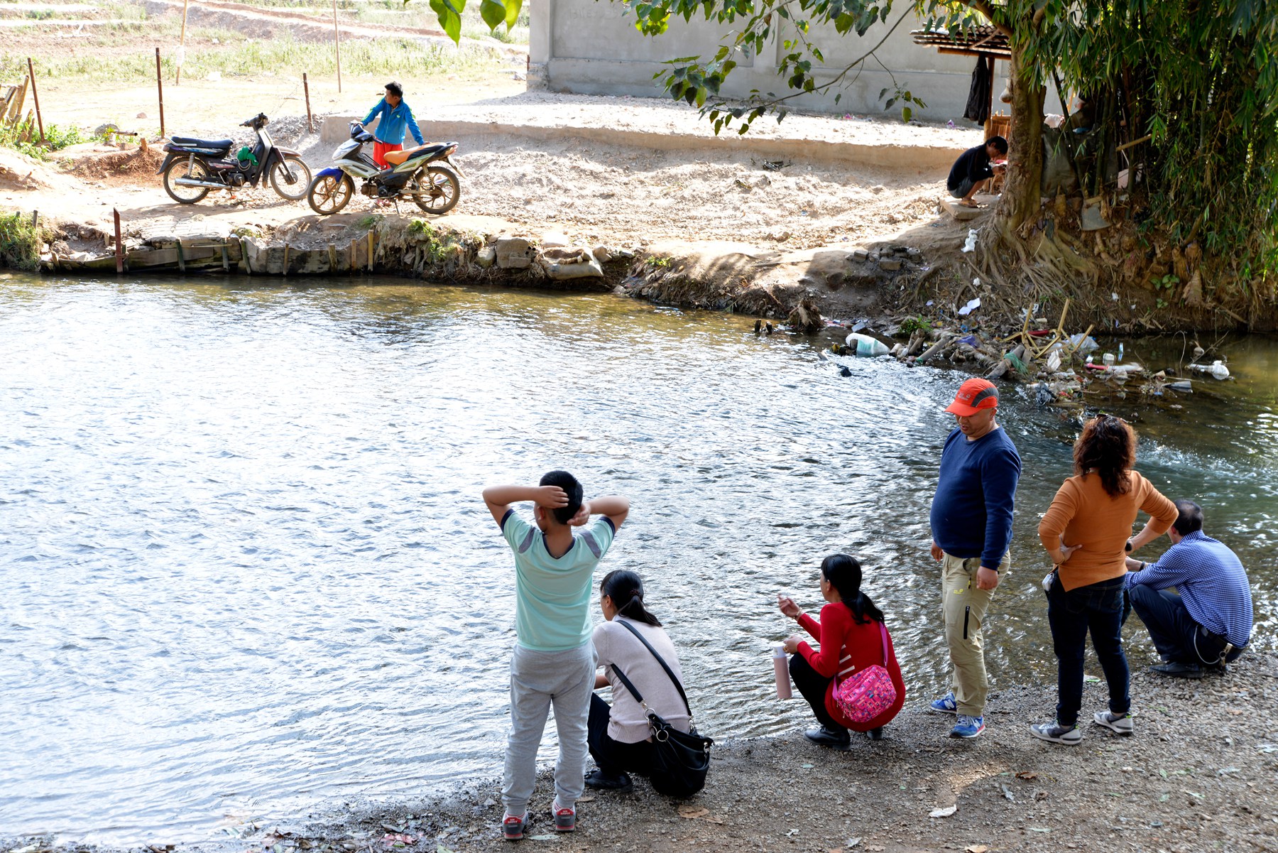 沿腾冲到瑞丽旅行,你会看见什么样的中缅国界线?