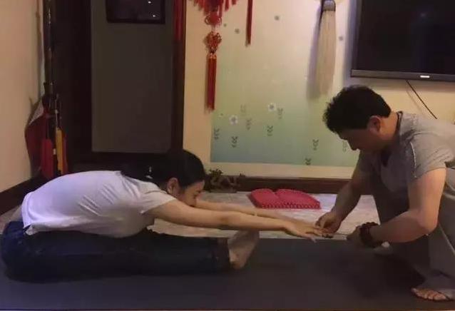 李华伟蹲墙松腰,李华伟健身教练