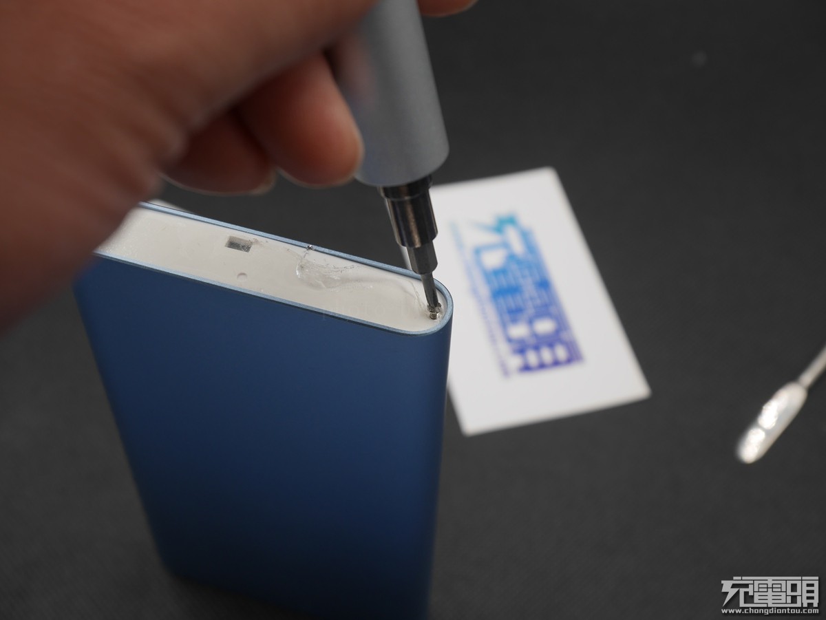 yoobao移动电源600w拆解,yoobao42000移动电源