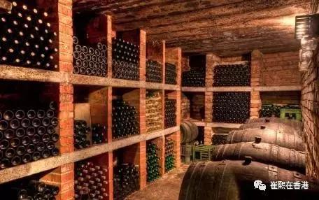 《崔熙在香港》之第八期请到专业人士*法讲**国新西兰红酒啦