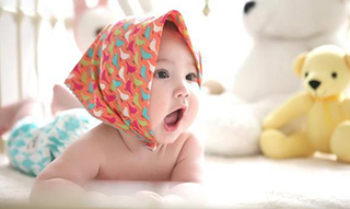 宝宝身上黑点跟痣一样,宝宝身上像红痣的点