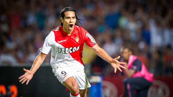 老虎不发威当我是病猫！中超三土豪千万年薪邀他，为冠军拒绝中超