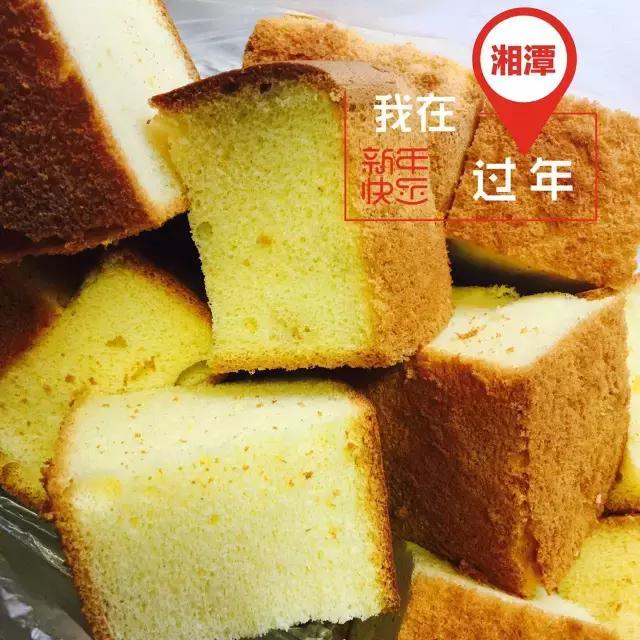 千里奔波只为一年一顿的年夜饭,记忆中的年夜饭人间至味是团圆