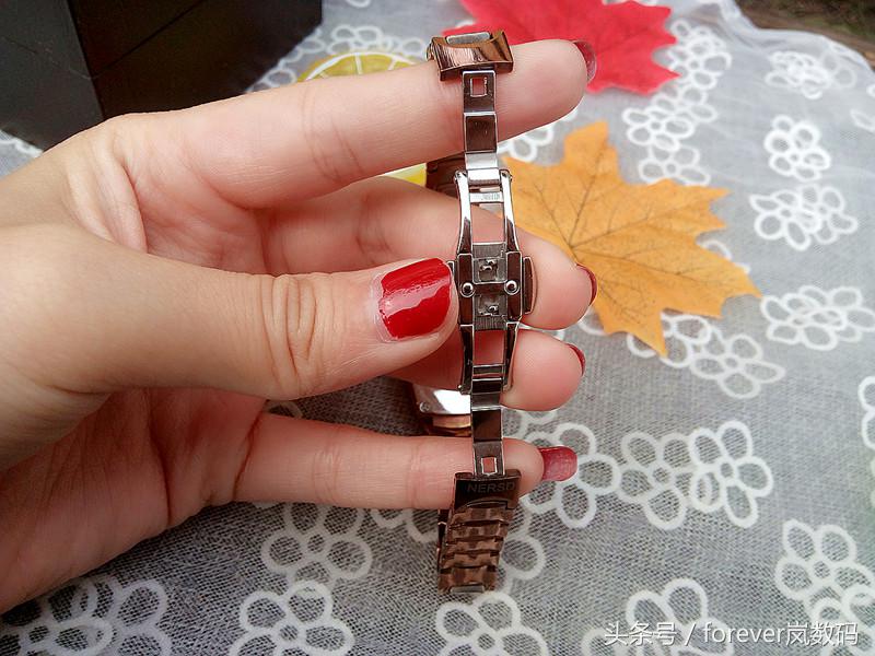 钨金双日历女表,钨钢防水简约女表