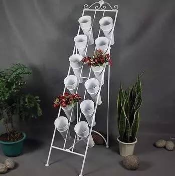 自己动手做花架一层,自己亲自动手做的花架就是好