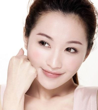 实用小技巧让你变美,提亮液面部教程