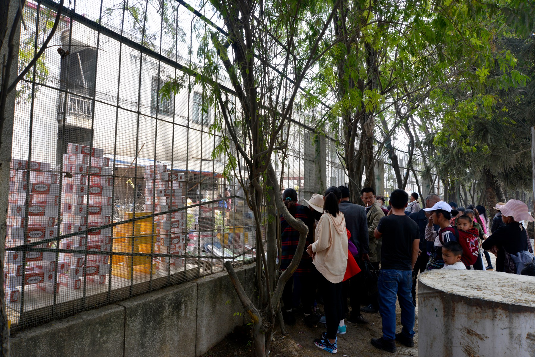 沿腾冲到瑞丽旅行,你会看见什么样的中缅国界线?