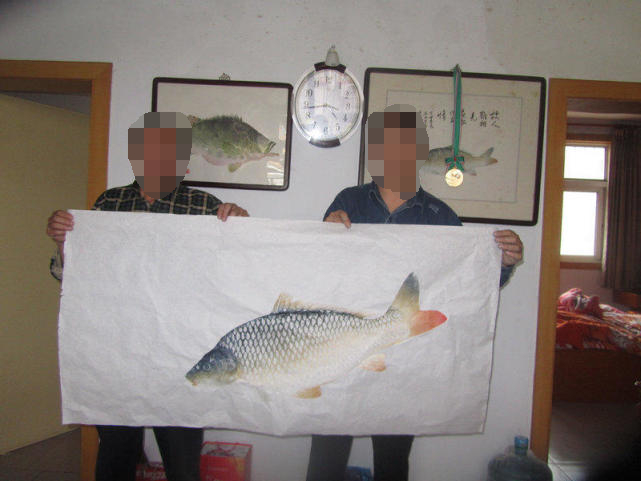 钓获巨鲤,钓巨型大鱼被伤