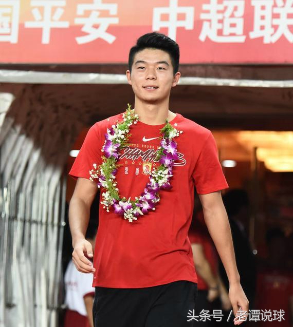 解说员老谭伯恩利曼城,老谭评球英格兰