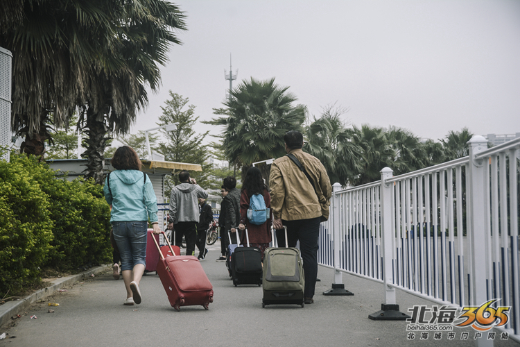 大年初七，北海火车站的离别人潮