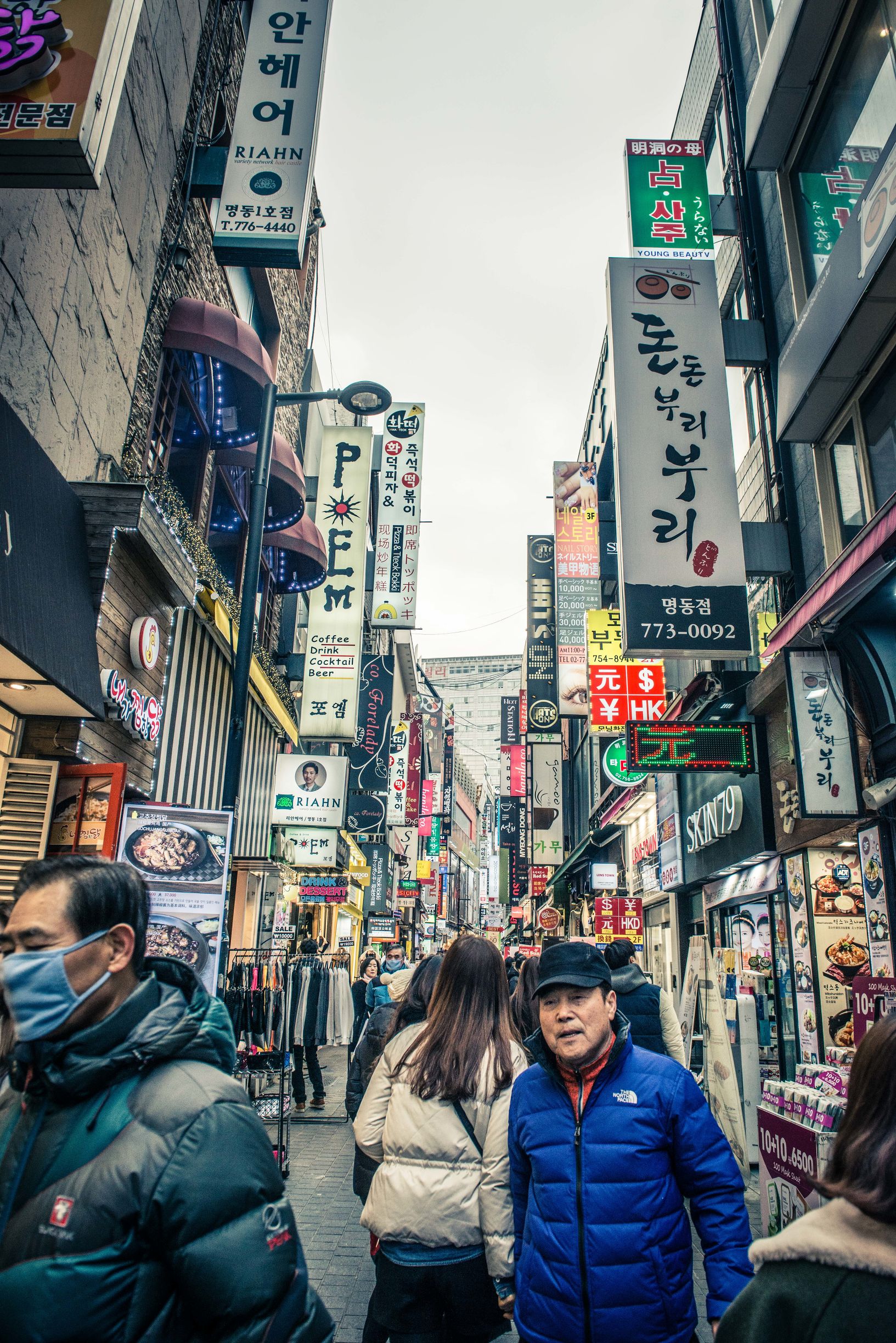 明洞韩国首尔的购物天堂,首尔明洞高档购物中心