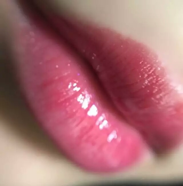 赌上所有红包，我预测这几款口红将刷爆2017年朋友圈！