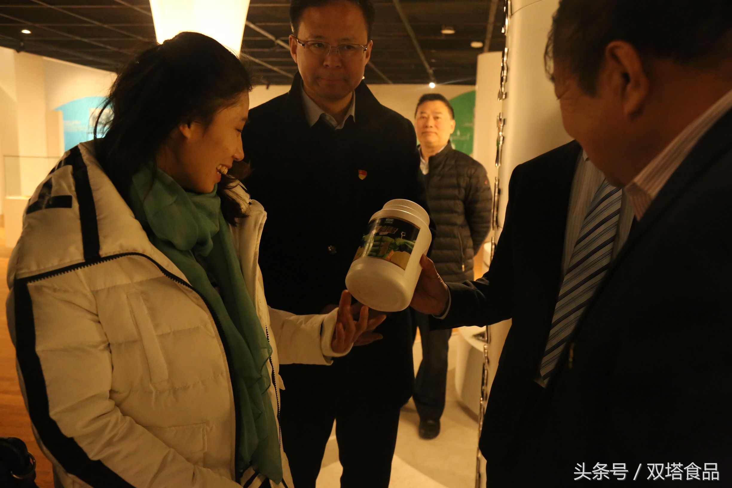 新晋女拳王驾临双塔龙口粉丝秒变拳王“粉丝”