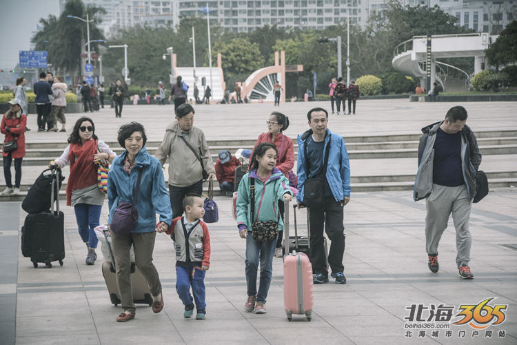 大年初七，北海火车站的离别人潮