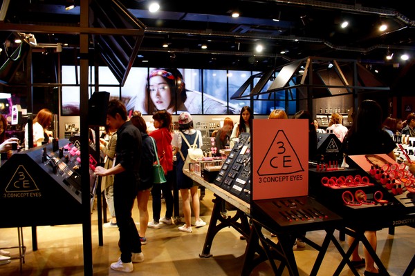 闊╁浗缃戠孩灏忎紬鍝佺墝,闊╁浗stylenanda褰╁