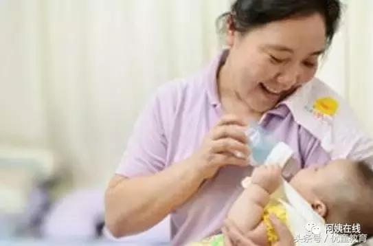 剖腹产后宝宝12天注意事项,剖腹产后的宝宝吃什么比较好