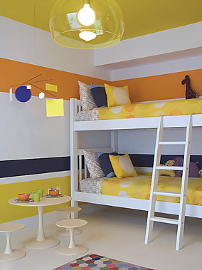 婆婆疼孙子，花8000块买了这张儿童床，没想到反害了孙子！