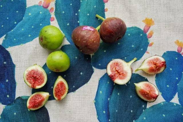 浜彈姘存灉鐢樼敎,浜彈鏃犺姳鏋滃甫鏉ョ殑鐢滆湝