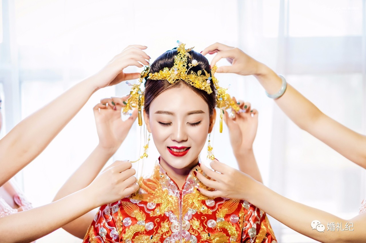 为什么说床头不能挂结婚照,床头挂结婚照有什么讲究