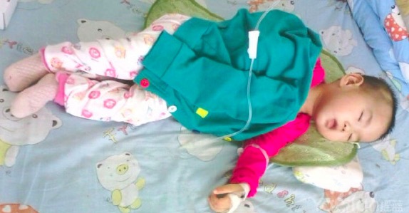 脑瘫孩子不会爬就一定不能走吗,脑瘫儿童不会爬怎么训练