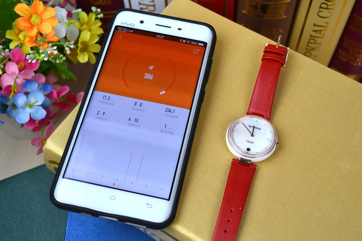 有水晶有钻石，能测UV会自拍，续航8个月，为妹子而生的智能表