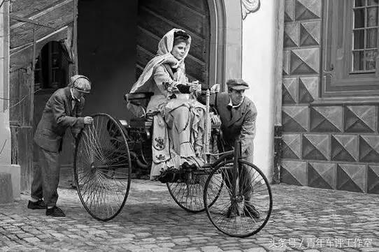 老款jeep切诺基翻新,老款jeep大切诺基值得买吗