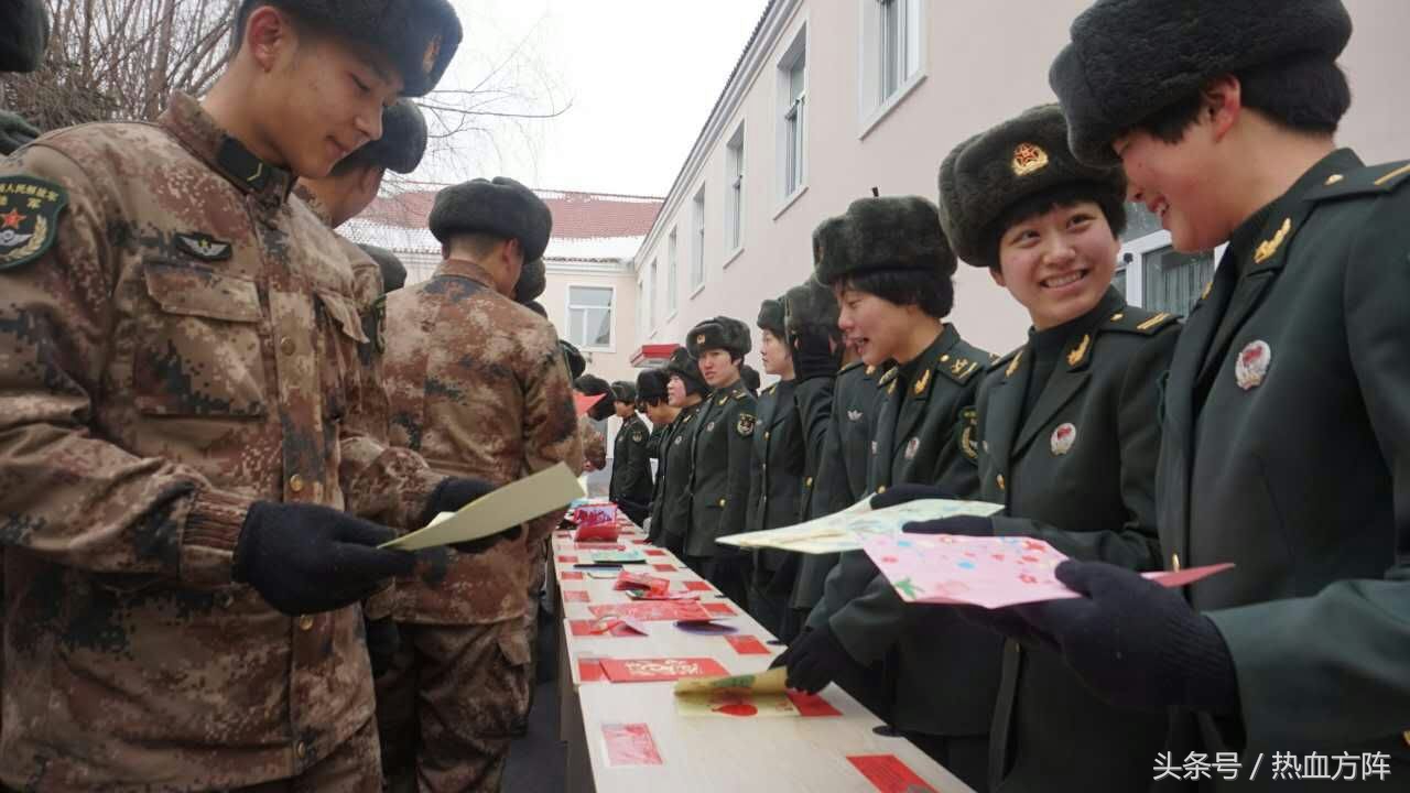 军人节日贺卡制作过程,边防官兵贺卡制作过程