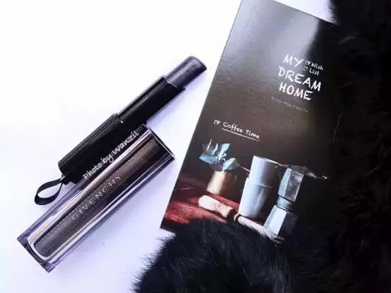 涂什么口红显温柔又持久,涂上这支口红永远嘴角上扬