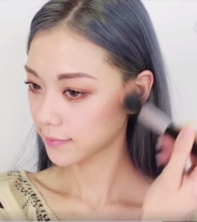 一款具有减龄效果的妆容,一款清新的女神妆容