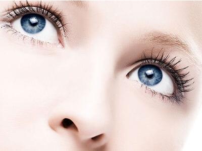 眼部问题严重用哪个眼霜合适,眼部护理涂眼霜的作用