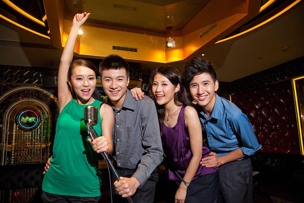 ktv一般啥时生意好,ktv生意火爆视频