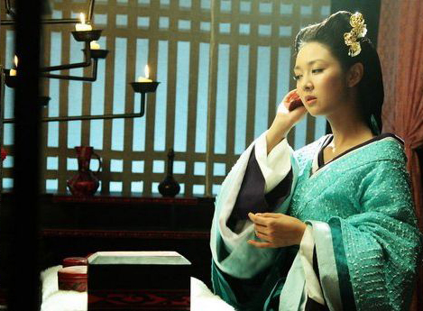 兰芝轻盈无痕粉饼21号和13号,悦诗风吟矿物超细粉饼