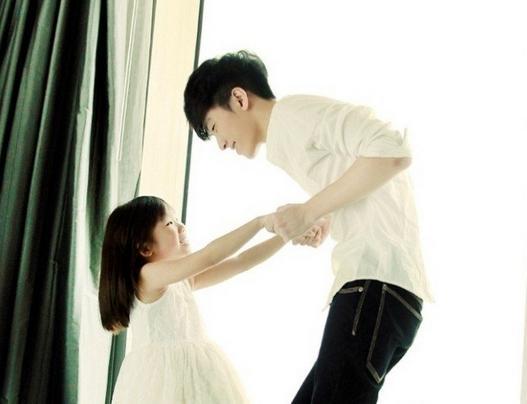 有个小18岁的妹妹是个什么体验,有一个差10岁的妹妹是什么体验