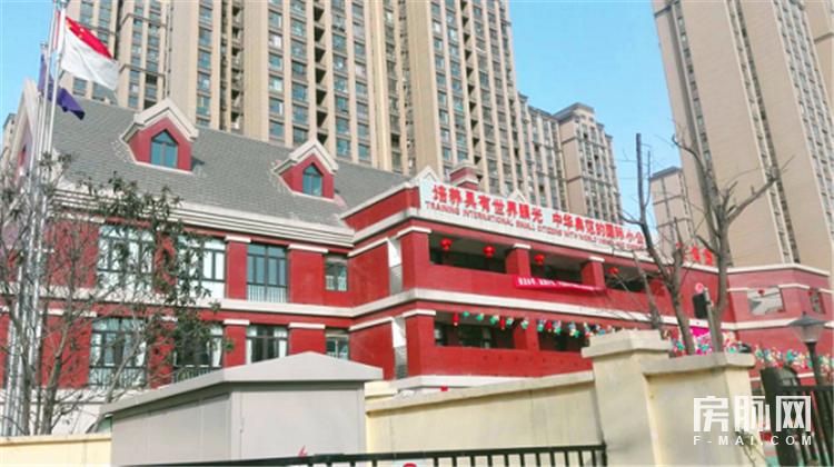 教育小区二手房买房,悦美国际和万科城润园哪个好