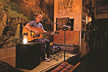 玉林路的小酒馆和赵雷的故事,赵雷的成都如同山涧