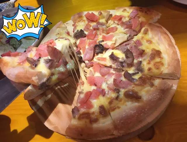 听着海浪声用餐,听着海浪吹着海风吃饭