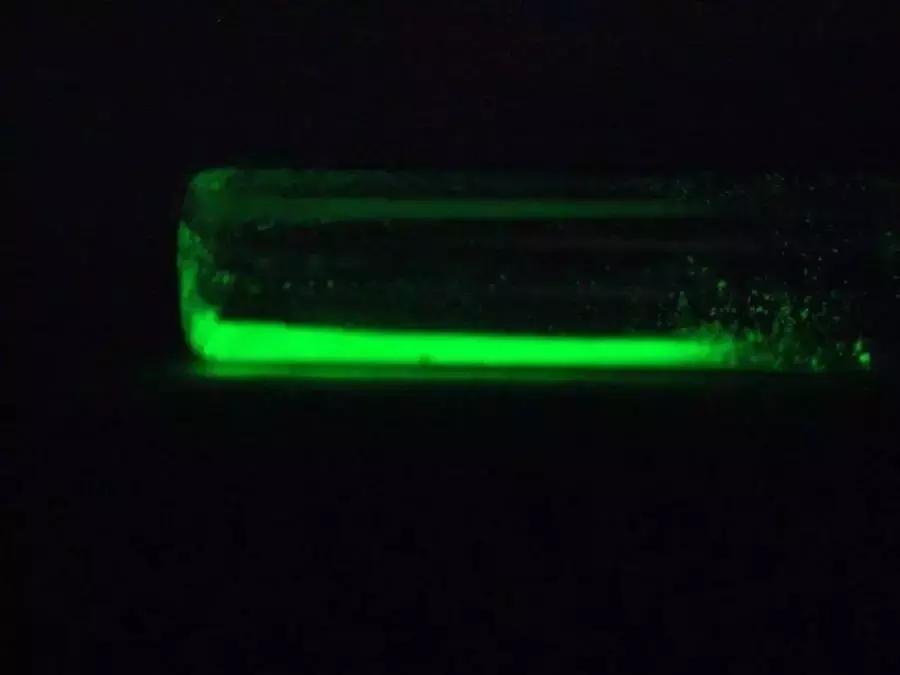 这种物质曾被当作保健成分,受害者的遗骨因此发光上千年