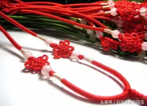 玉器挂绳的正确戴法,玉器挂绳挑选有讲究