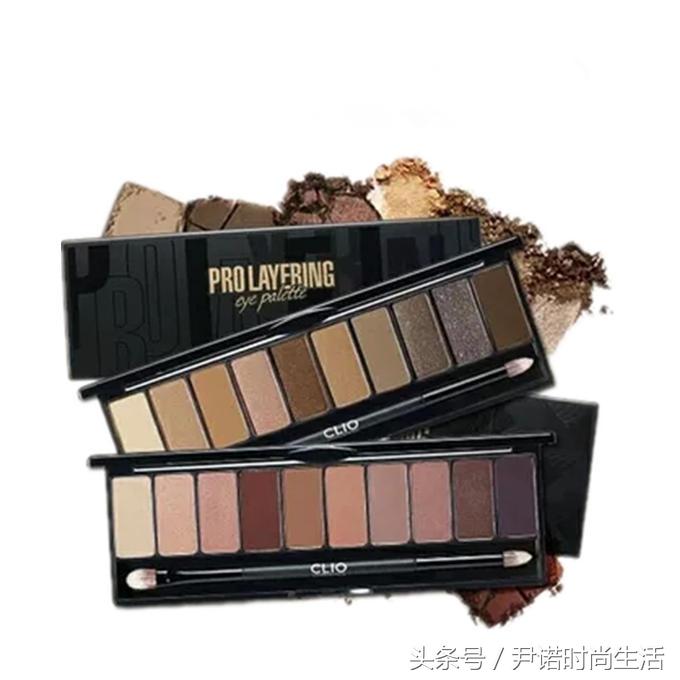 她妆前满脸暗疮,妆后美若天仙