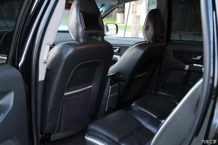 沃尔沃xc90北欧经典3.2排量二手车,沃尔沃xc90和沃尔沃S90对比