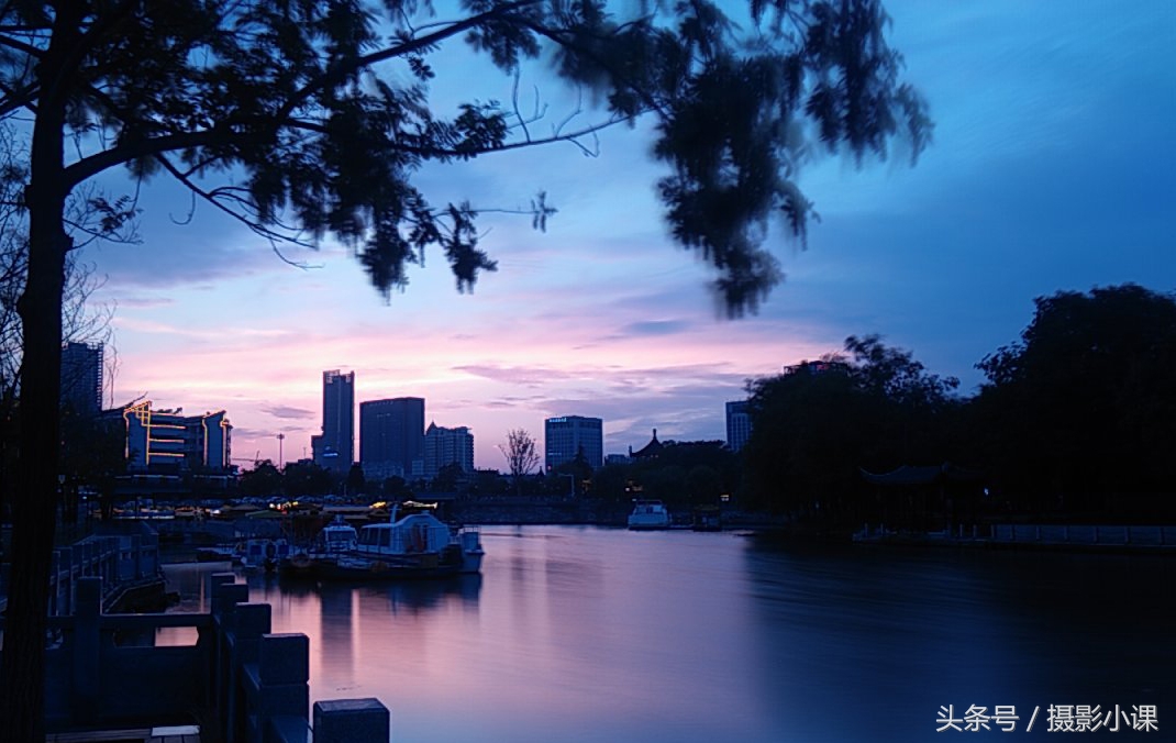 相机和手机拍出的照片哪个好看,为什么手机拍照效果好看又高清