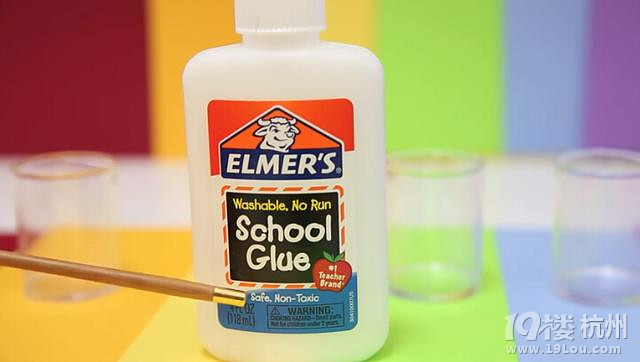 撕拉唇彩的正确涂法,在家做可撕拉的唇彩