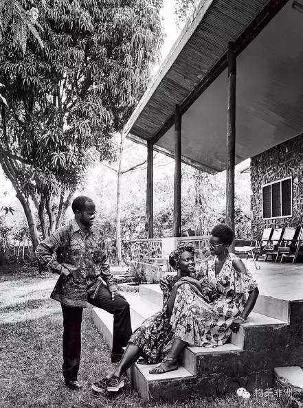 在《为奴十二载》里，来自非洲的她把这个角色演绎的淋漓尽致