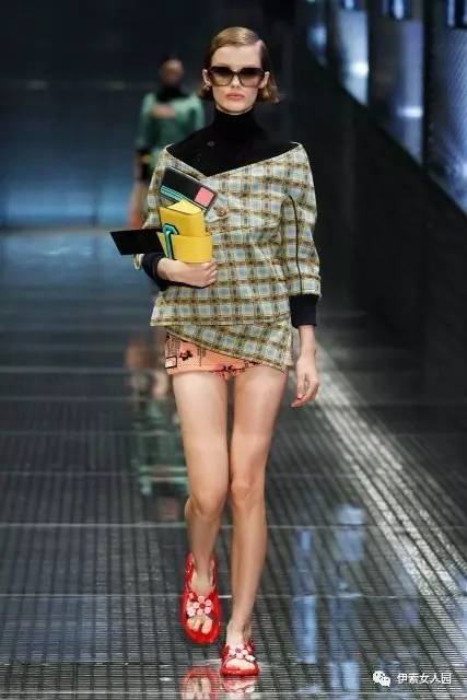 普拉达prada时装秀采访,2019普拉达prada秋冬时装周